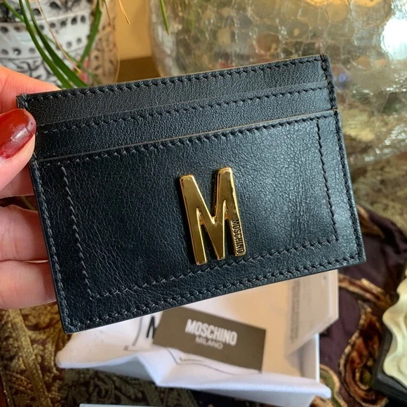 SOLD⛔️Authentic MOSCHINO Leather Logo card case - Picture 1 of 7